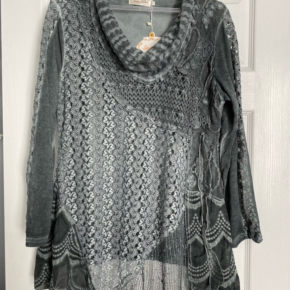 Simply Couture Top Sz. XL